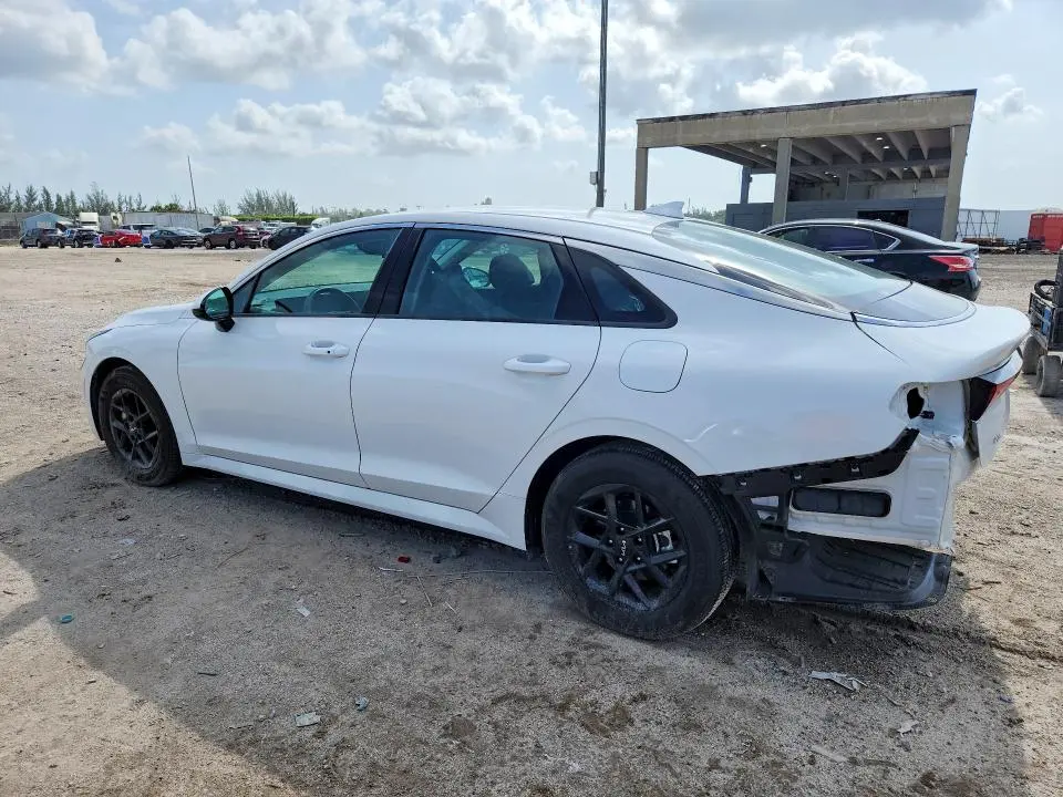 2026 KIA K5 LXS  