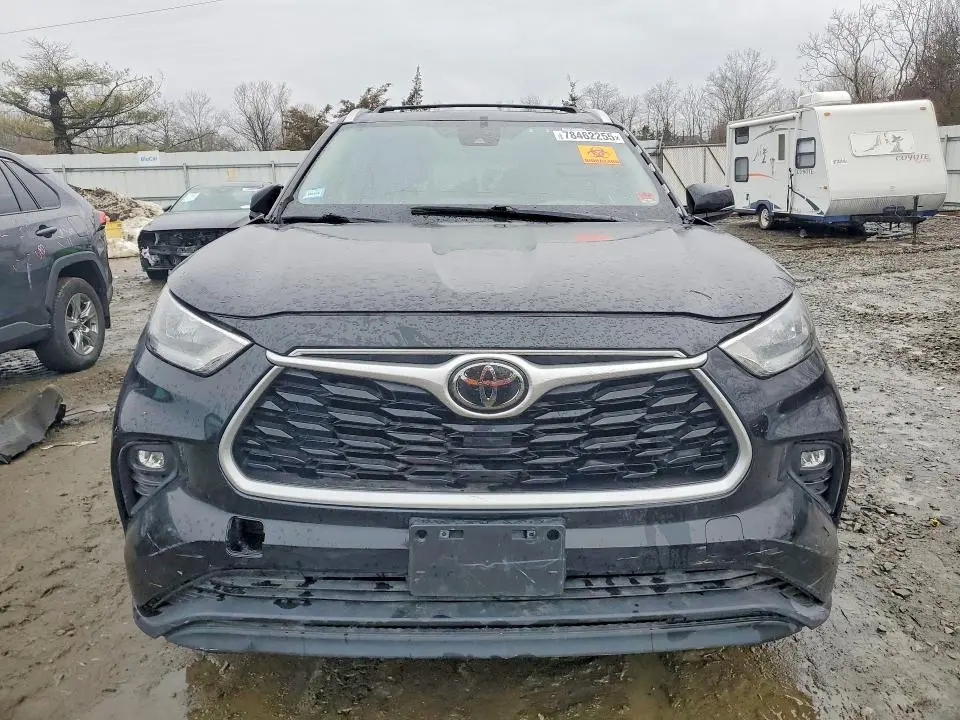 2020 TOYOTA HIGHLANDER XLE  