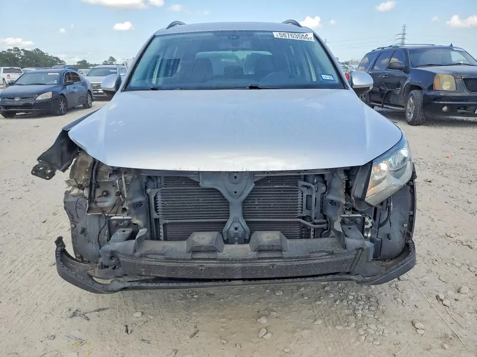 2016 VOLKSWAGEN TIGUAN S  