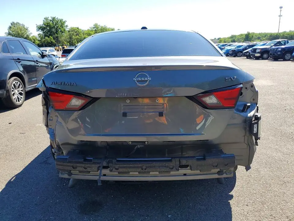 2024 NISSAN ALTIMA SV  