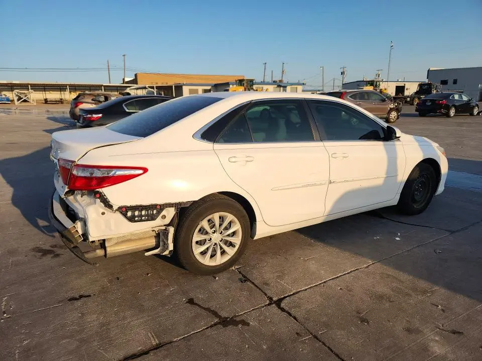 2017 TOYOTA CAMRY LE  