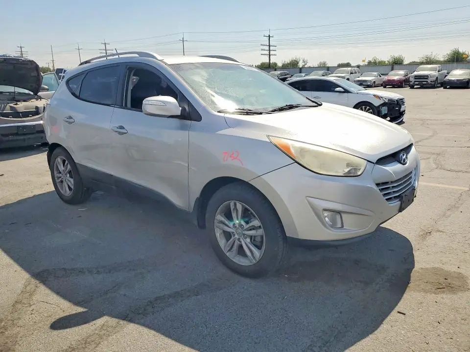 2013 HYUNDAI TUCSON GLS  