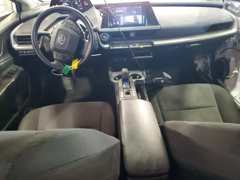 2023 TOYOTA PRIUS LE  