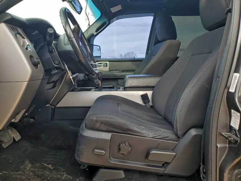 2016 FORD EXPEDITION EL XLT  