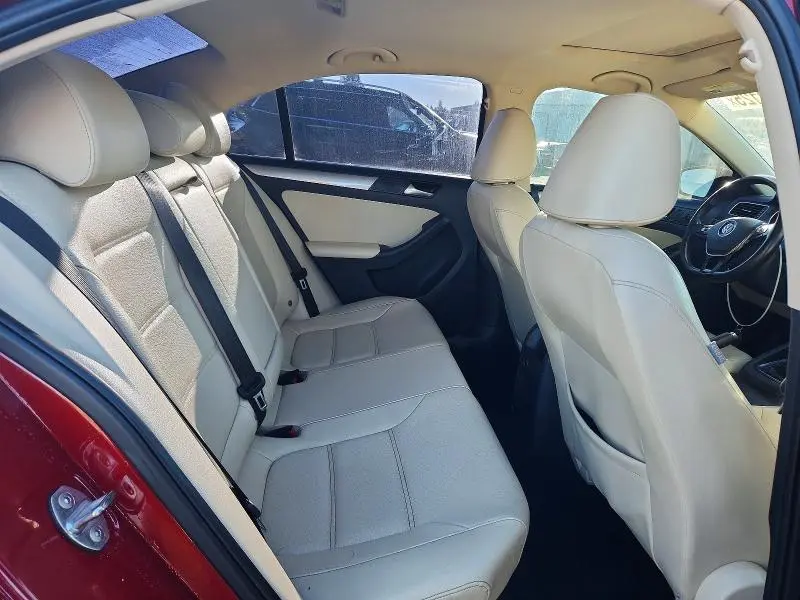 2017 VOLKSWAGEN JETTA SE  