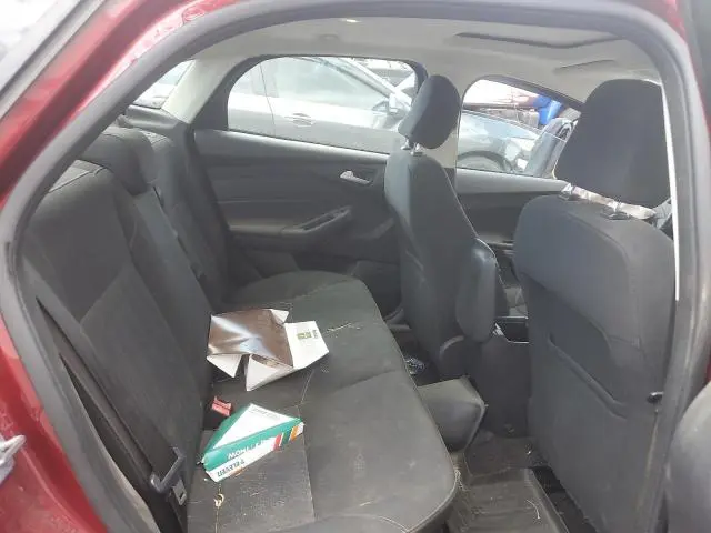 2015 FORD FOCUS SE  