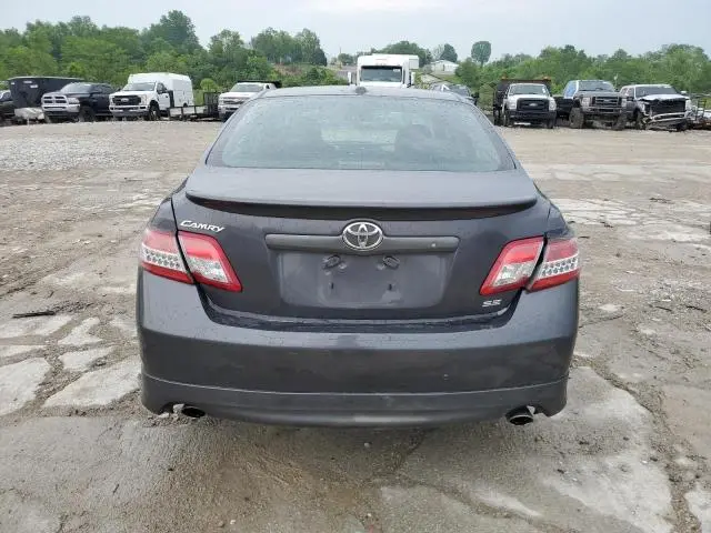2011 TOYOTA CAMRY SE  
