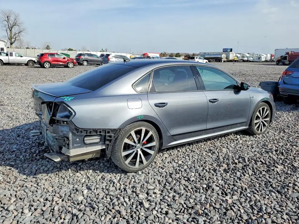 2018 VOLKSWAGEN PASSAT GT  