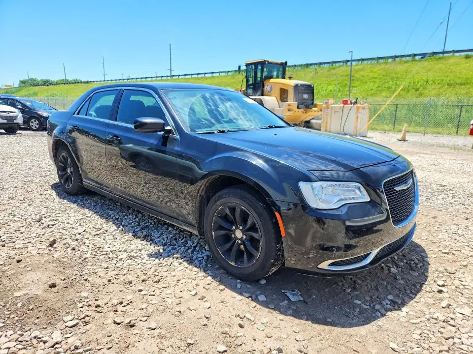 2015 CHRYSLER 300 LIMITED  