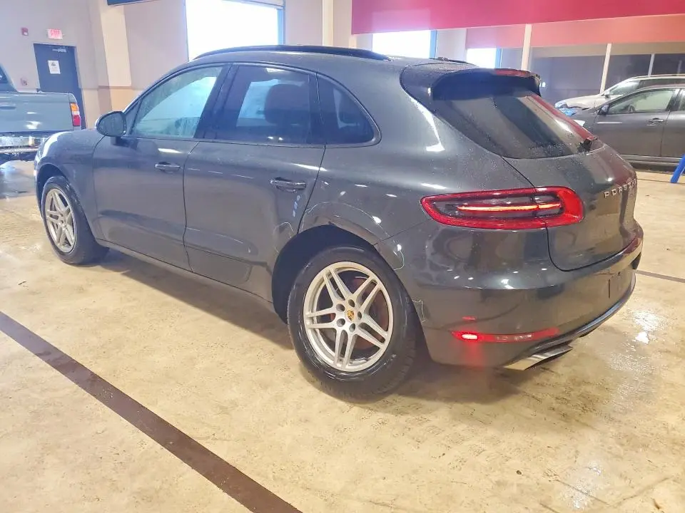 2018 PORSCHE MACAN   