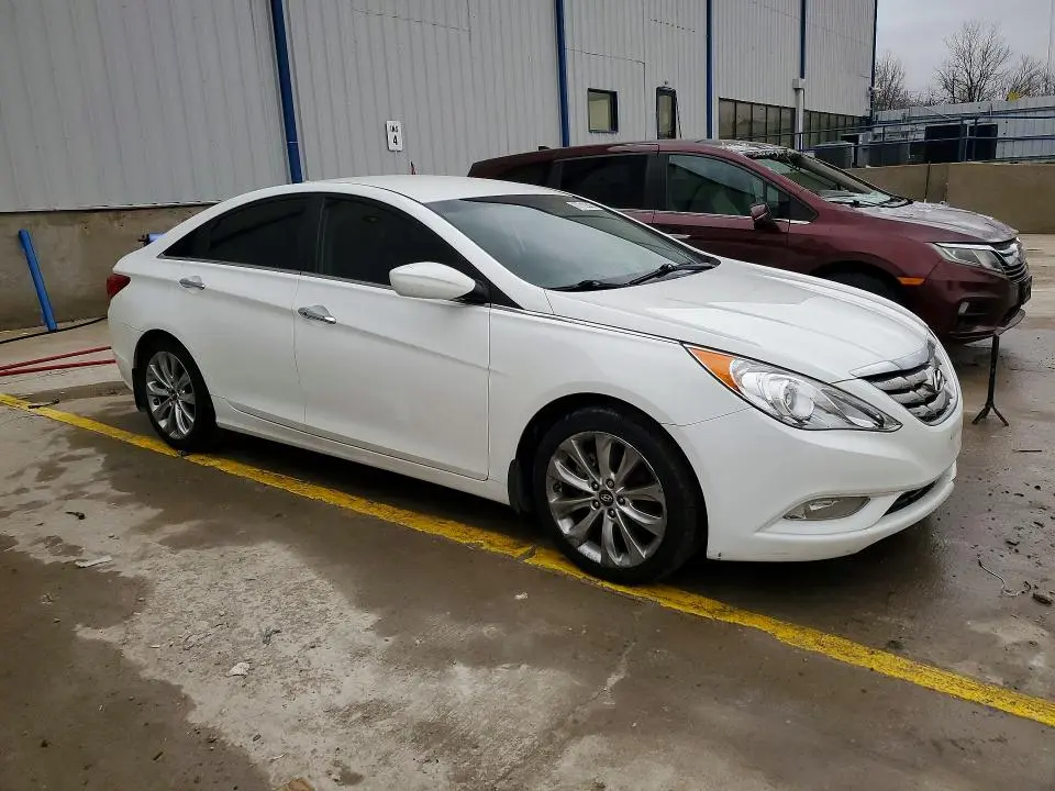 2011 HYUNDAI SONATA SE  