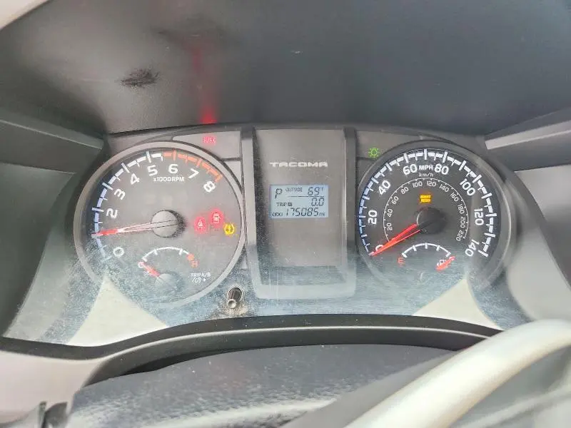 2016 TOYOTA TACOMA SR  