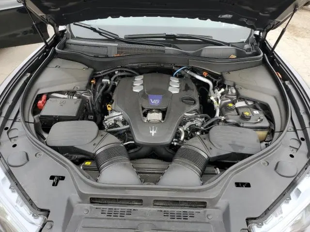 2021 MASERATI LEVANTE S  