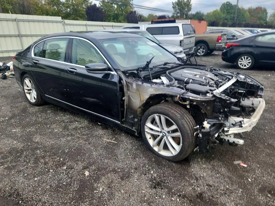 2018 BMW 750 XI  