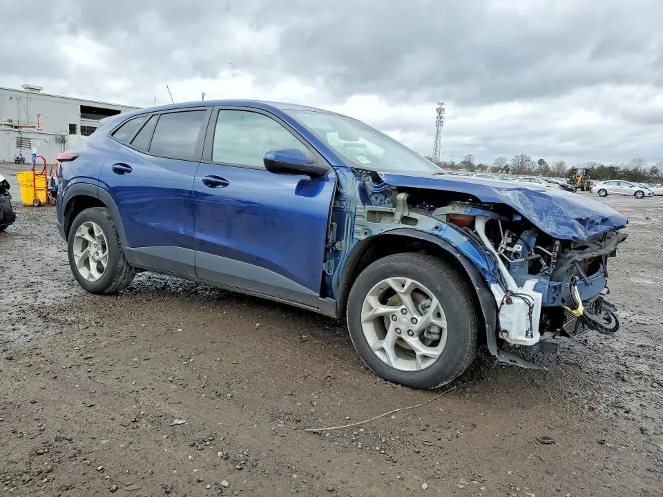 2024 CHEVROLET TRAX LS  