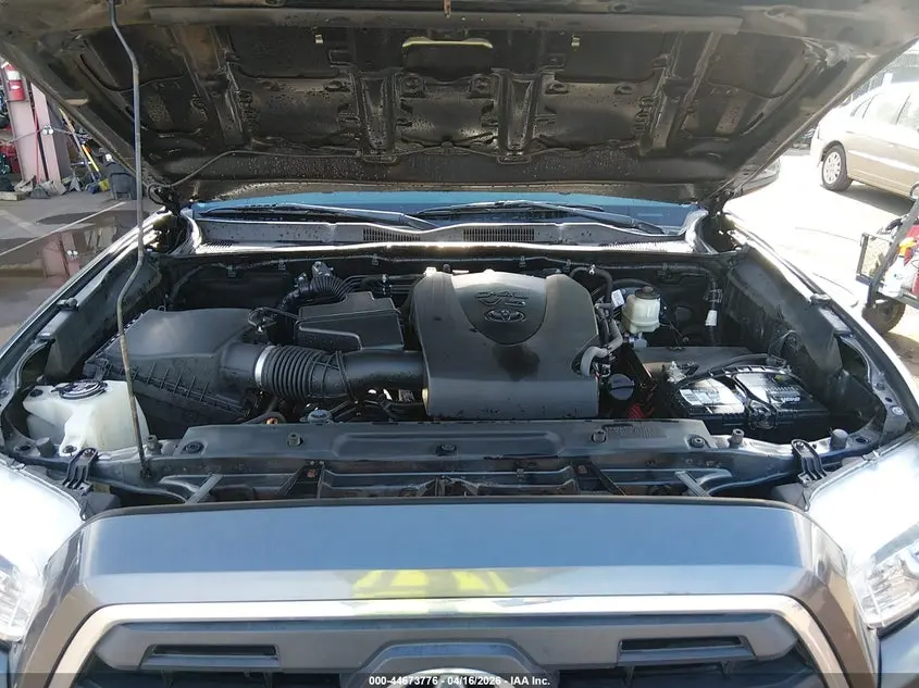 2017 TOYOTA TACOMA SR5 V6