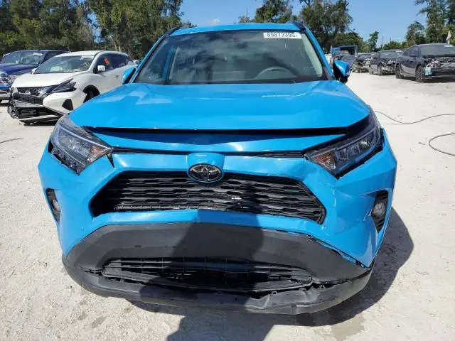 2021 TOYOTA RAV4 XLE  