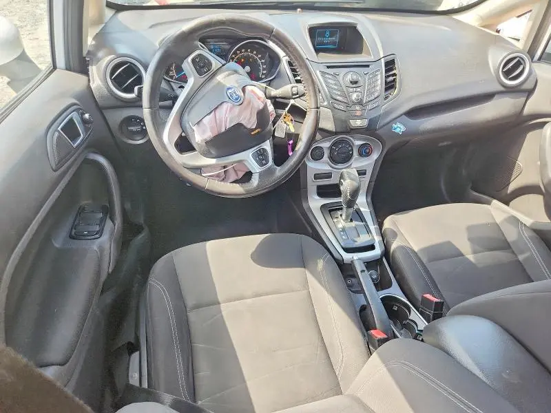 2015 FORD FIESTA SE  
