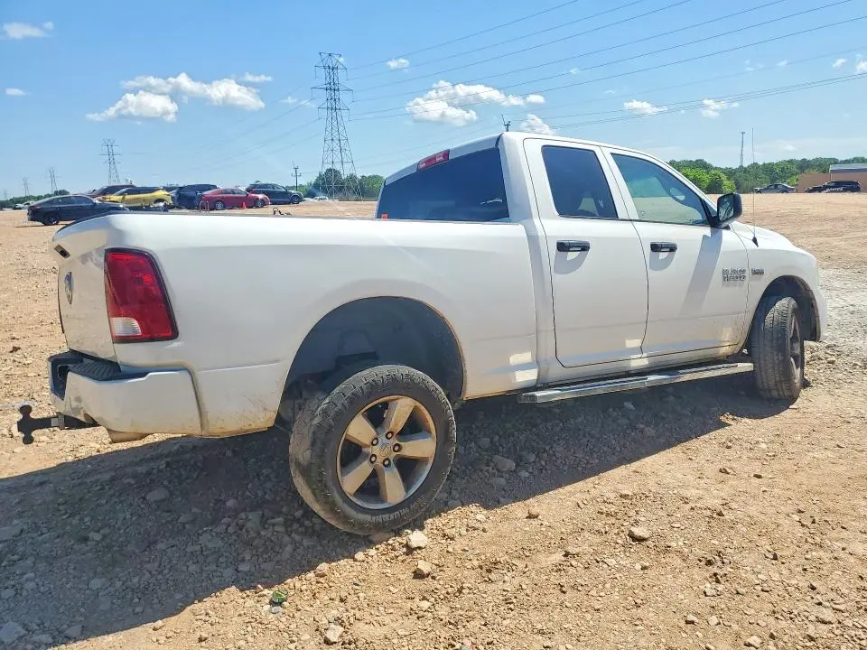 2016 RAM 1500 ST  