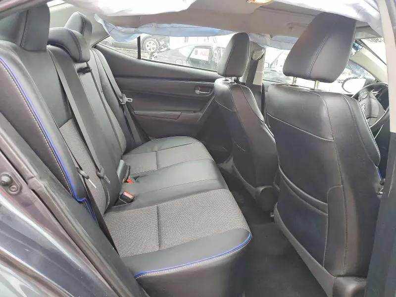 2018 TOYOTA COROLLA SE  