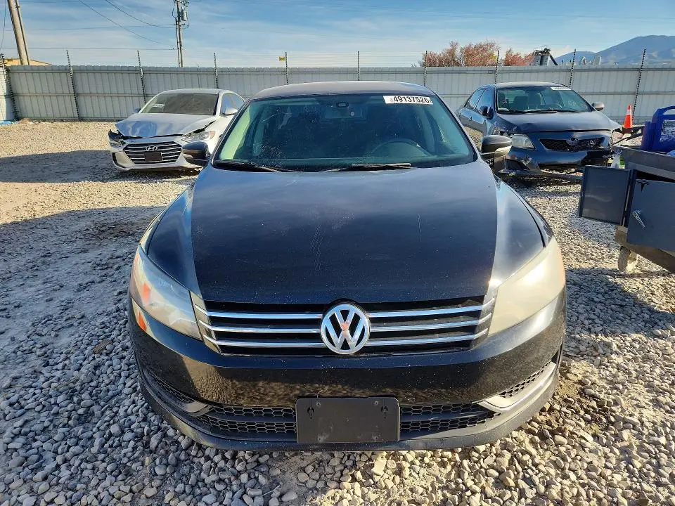 2013 VOLKSWAGEN PASSAT S  