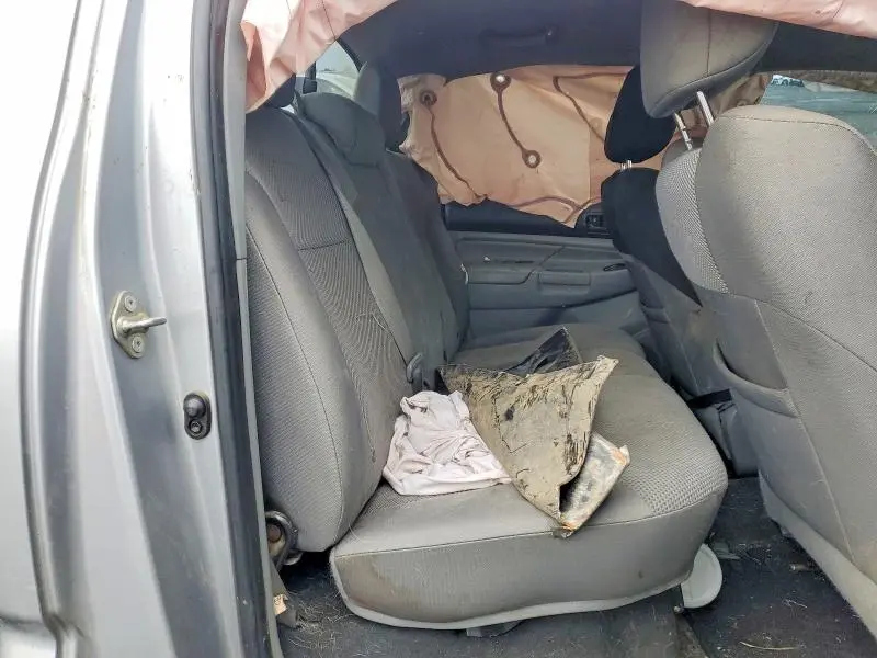 2015 TOYOTA TACOMA V6  