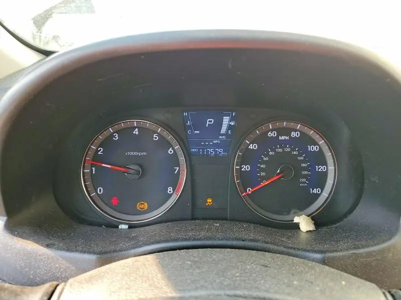 2012 HYUNDAI ACCENT SE  