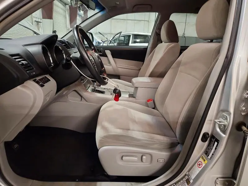 2012 TOYOTA HIGHLANDER BASE  