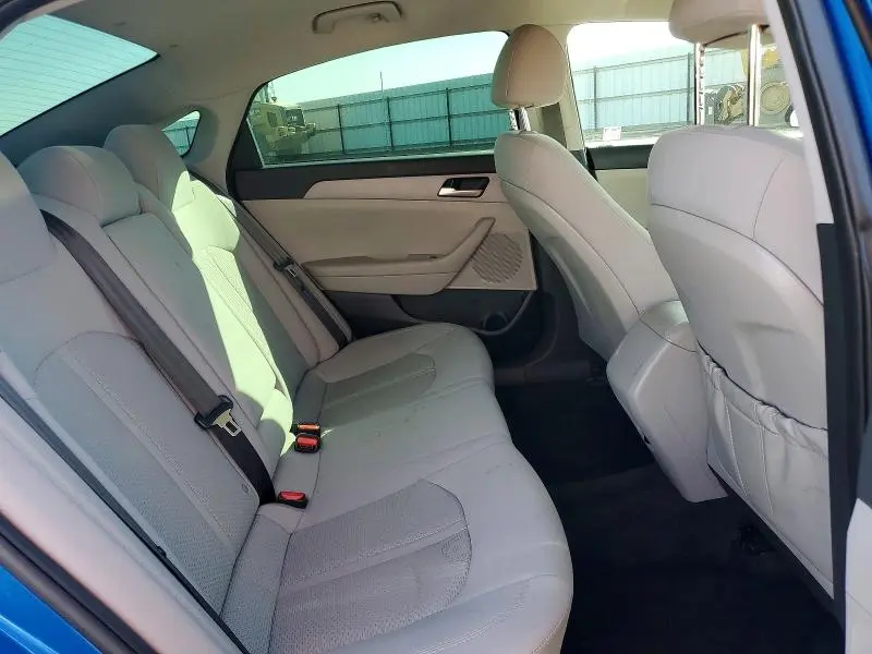 2018 HYUNDAI SONATA SE  