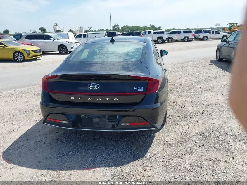2021 HYUNDAI SONATA BLUE