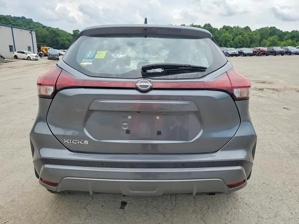2024 NISSAN KICKS S  