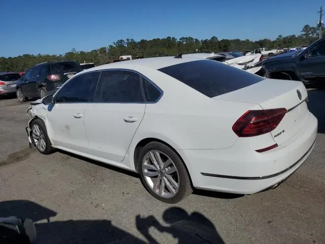 2018 VOLKSWAGEN PASSAT SE  