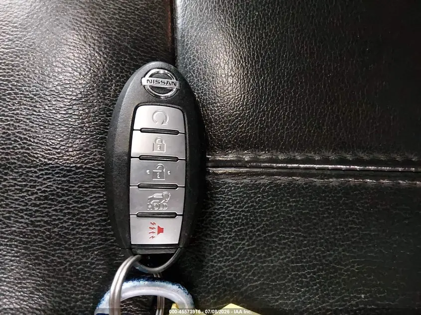 2016 NISSAN PATHFINDER SL