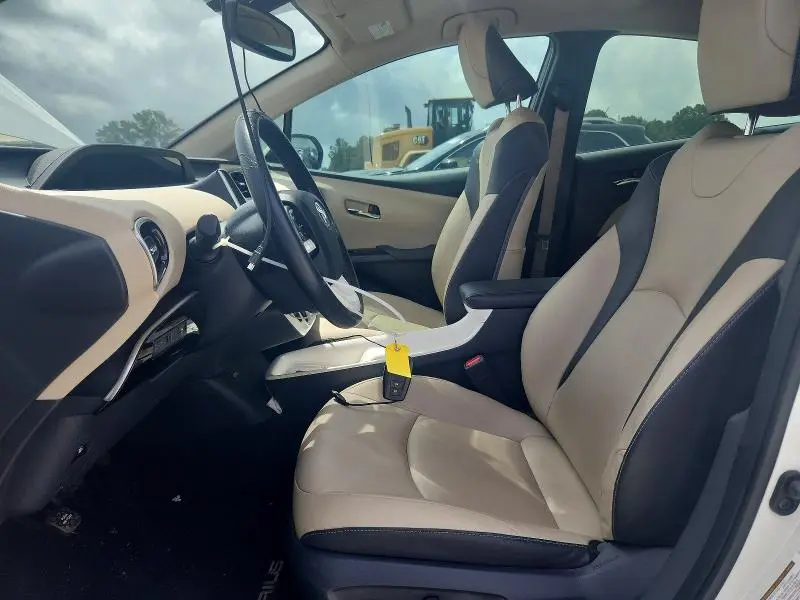 2016 TOYOTA PRIUS FOUR  