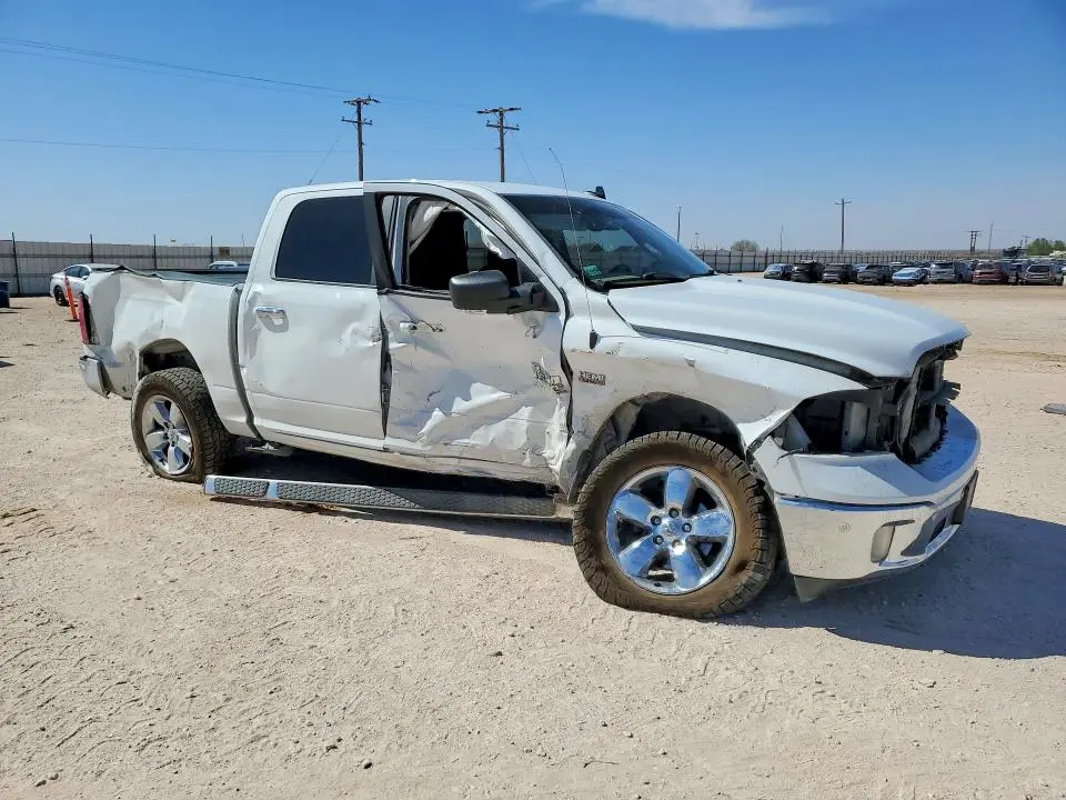 2017 RAM 1500 SLT  