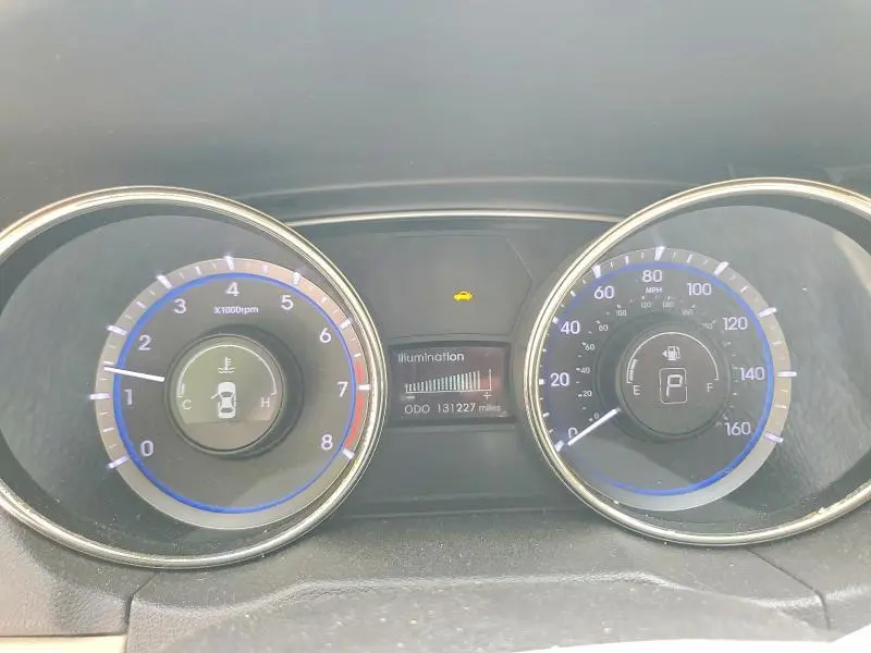 2011 HYUNDAI SONATA GLS  