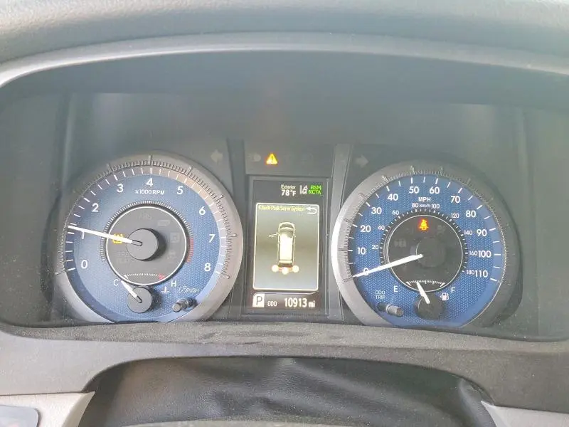 2020 TOYOTA SIENNA XLE  