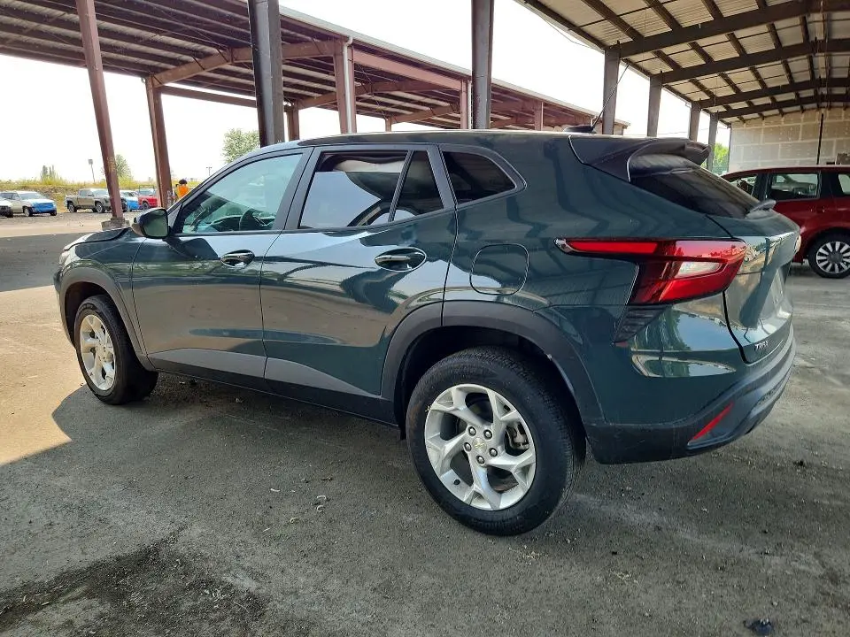 2025 CHEVROLET TRAX LS  