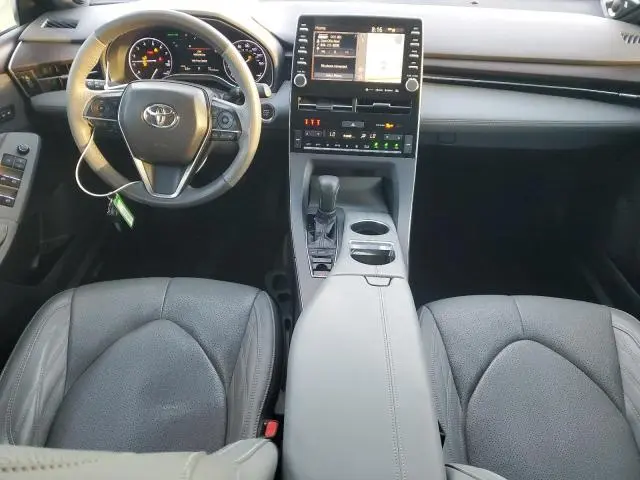 2019 TOYOTA AVALON XLE  