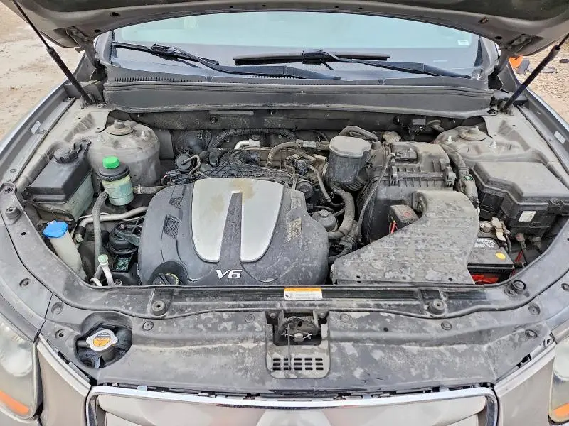 2011 HYUNDAI SANTA FE SE  