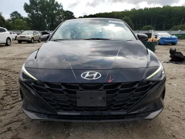 2023 HYUNDAI ELANTRA SE  