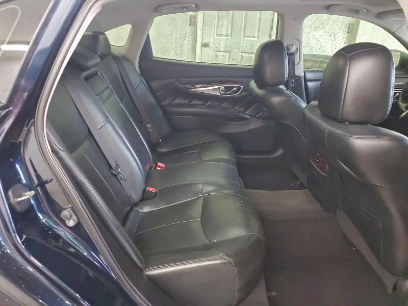 2016 INFINITI Q70L 3.7  