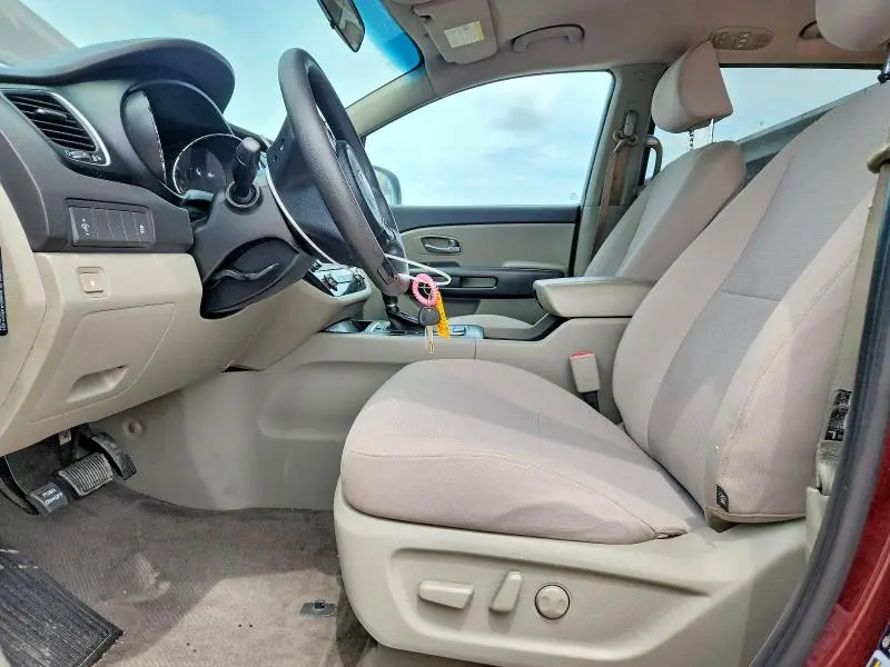 2017 KIA SEDONA LX  