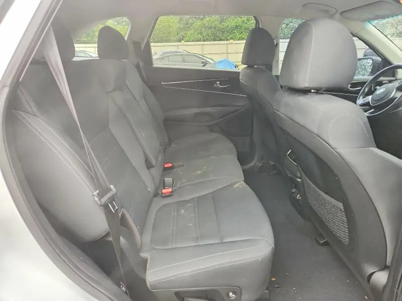 2020 KIA SORENTO S  