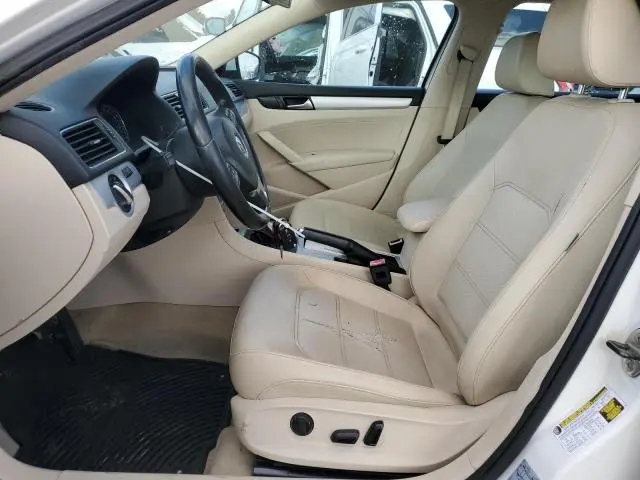 2012 VOLKSWAGEN PASSAT SE  