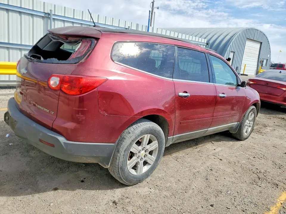 2010 CHEVROLET TRAVERSE LT  