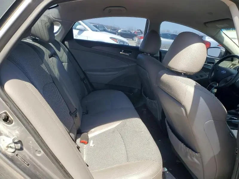 2013 HYUNDAI SONATA SE  