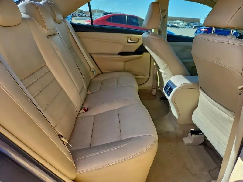 2015 TOYOTA CAMRY LE  