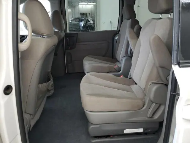 2011 KIA SEDONA LX  