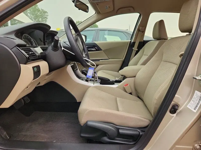 2017 HONDA ACCORD LX  